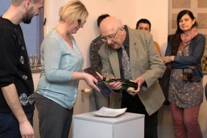 Vzácná setkání v Galerii Octopus - Jiří Karel křtí první knihu o muzeu a galerii (2017)
